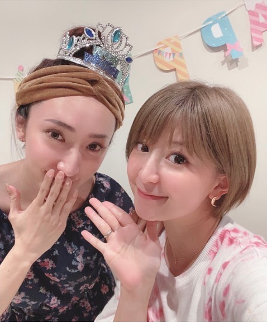 矢口真里 本当に大好き ゆしんの誕生日を祝福する2shot公開し反響 仲良し美人2人 年7月30日 エキサイトニュース