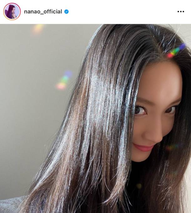 菜々緒 艶やかな ふわサラ ヘア公開し 髪まで美しい 美人すぎる の声 年12月16日 エキサイトニュース