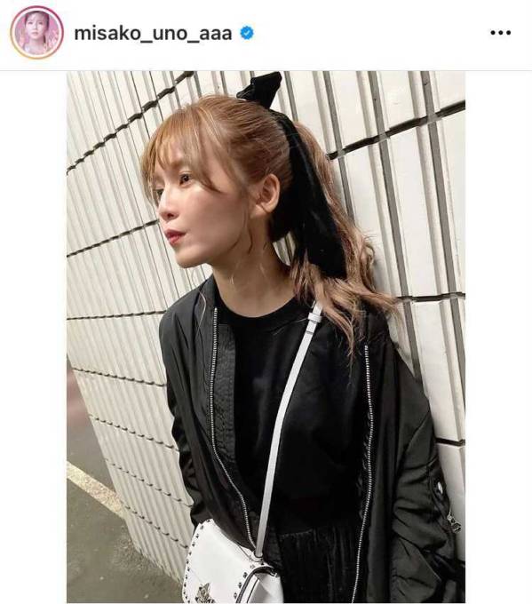 a宇野実彩子 ポニテ モノクロコーデに絶賛の声 頭からつま先まで可愛い 最高 21年5月22日 エキサイトニュース