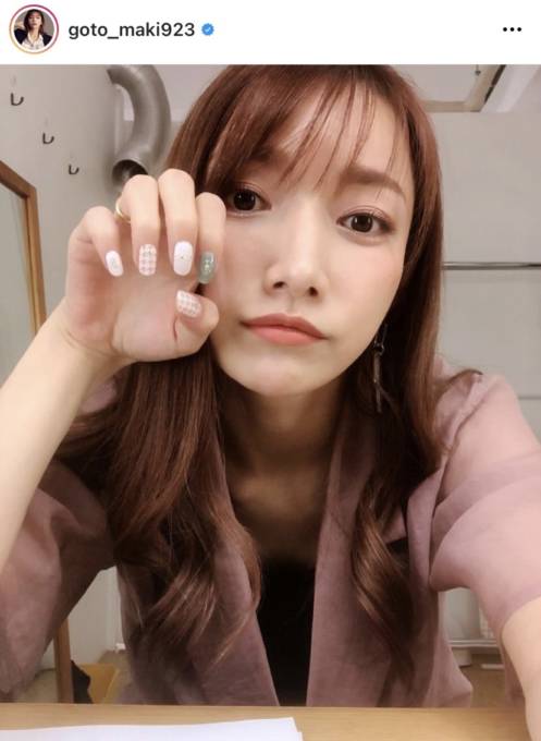 脚長い 後藤真希 ピンクセットアップ ネイル見せshotに反響 大人可愛い 21年5月27日 エキサイトニュース