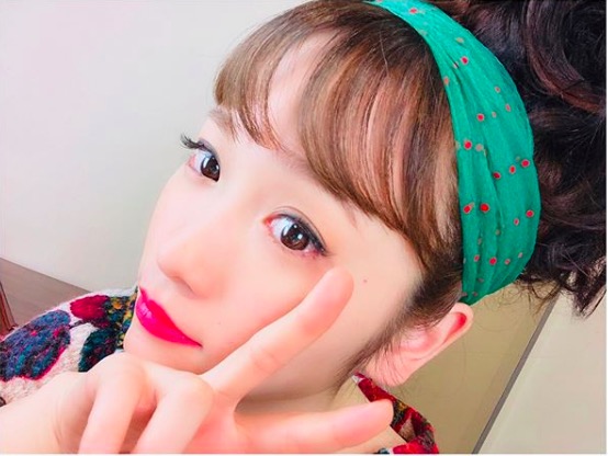 川栄李奈 派手 なメイク アップヘア写真公開で反響 一瞬誰かと 思わず二度見 19年3月1日 エキサイトニュース