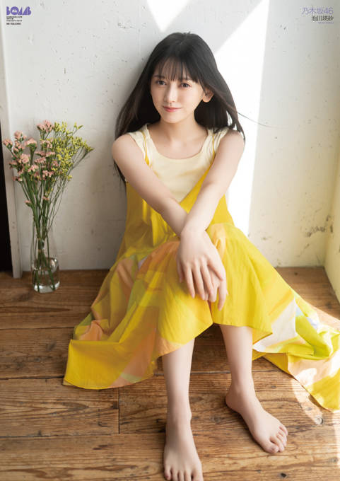 乃木坂46池田瑛紗、美脚がチラリと覗くロングワンピース姿を披露！“花