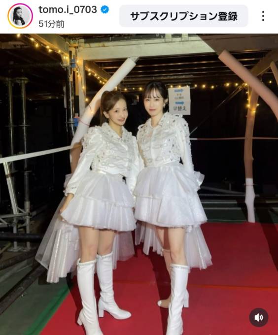 板野友美、前田敦子とパシャリ！AKB48武道館ライブの裏側SHOTに反響