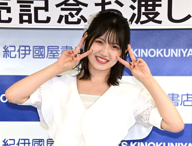 AKB48村山彩希、25歳の節目に1st写真集発売「まだまだ新しい一面があるんだって思ってもらいたい」 (2022年9月18日) - エキサイトニュース