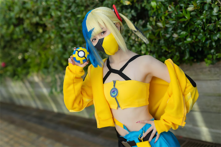 ポケモンZA』カナリィに扮したコスプレイヤーは『遊☆戯☆王』公式審判