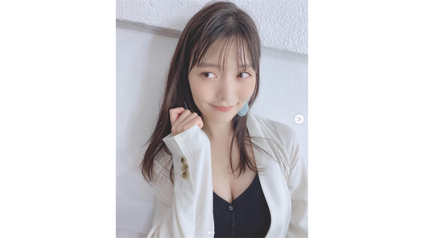 上坂すみれ 大胆すぎる私服コーデに 目のやり場に困ります の声 21年7月21日 エキサイトニュース