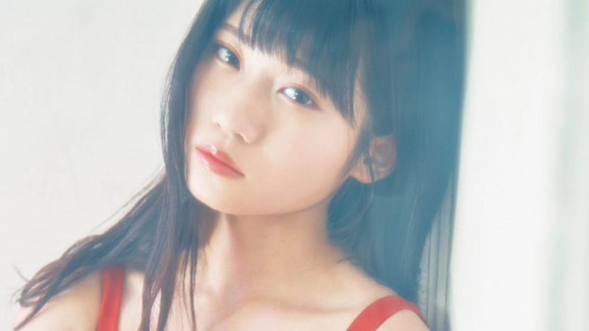 NMB48の注目研究生・菖蒲まりんが『月刊エンタメ』で初水着を披露