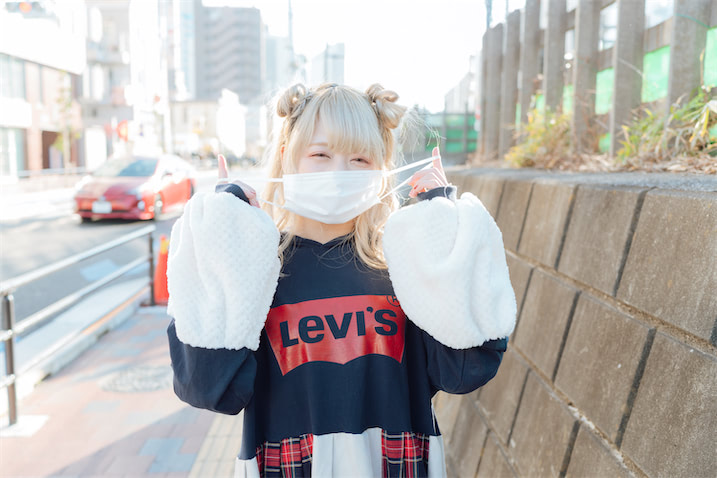 素顔のマスク美女 小鳩りあ 秋葉原に憧れて上京 基本は1人で遊ぶことが多い 彼女の素顔とは 21年2月3日 エキサイトニュース