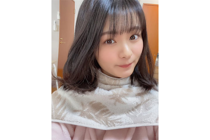 星名美津紀が濡れ髪の水着オフショットを公開 こぼれそうなむっちりバストでファンを魅了 21年2月26日 エキサイトニュース