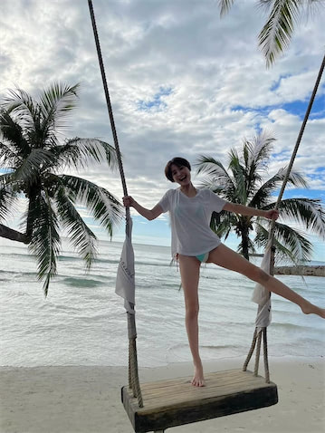 渡邊渚、1st写真集『水平線』オフショ公開「過去に未来を奪わせない