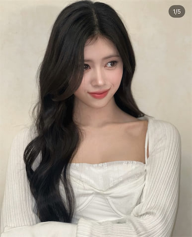 NiziU リマ 美貌がえぐい…NiziU リマ、オールワホイトのセクシー衣装コーデでJ.Y.