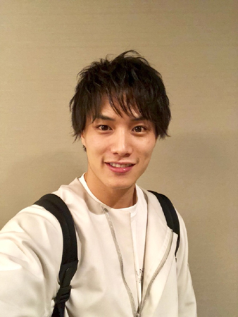 鈴木伸之 満開の桜 満面の笑み自撮り写真にファン反響 19年3月30日 エキサイトニュース 2 2