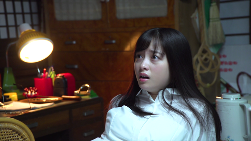 橋本環奈 声を上げて怯え 振り返ったその先には何が 年7月31日 エキサイトニュース