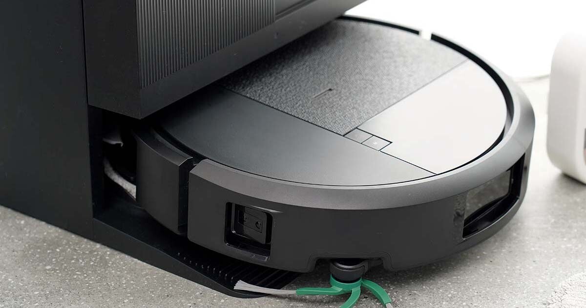 アイロボット、日本の住環境に合わせた小型＆薄型ルンバ「Roomba Plus 