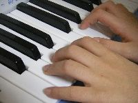 ピアノの入門教材『バイエル』はなぜ減ってるの？