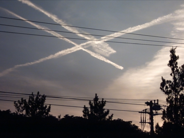 「地鳴り？」「飛行機？」――東京で話題になった不気味な音は地震と関係あるのか - エキサイトニュース
