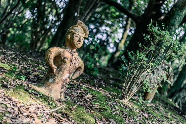 はにわ500体がお出迎え はにわ園 を歩く エキサイトニュース