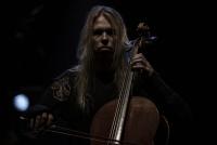 フィンランド人の「遺伝子情報」から生まれる音楽 独立100周年企画にメタルバンドを選んだ理由