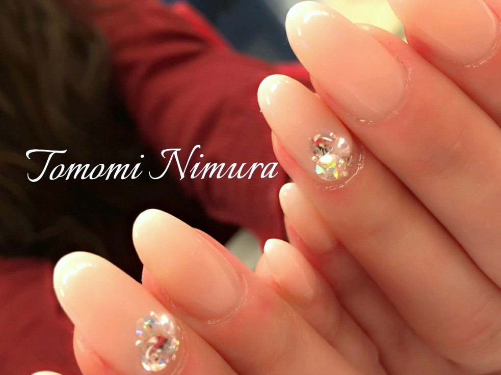 ナチュラルネイルはヌーディーカラーだけじゃない ヒネリの利いたデザインでおしゃれな指先に 17年6月26日 エキサイトニュース