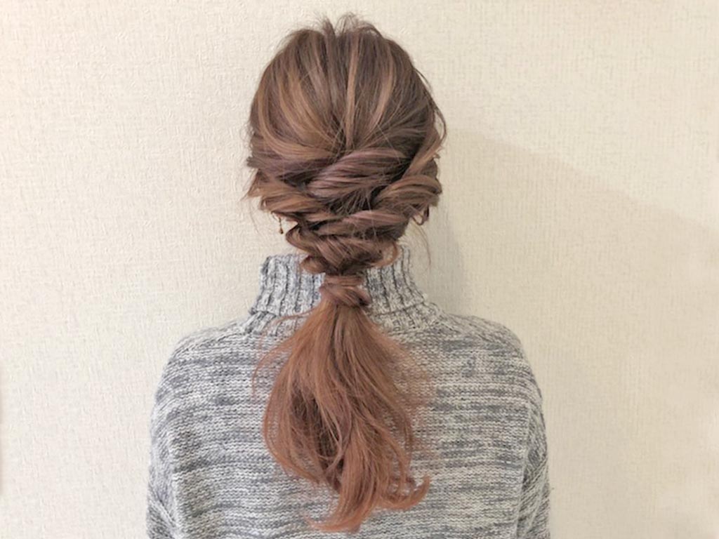 春は気分が上がる可愛いアレンジで周りと差をつけよう 簡単ローポニーテールヘアアレンジ 18年3月2日 エキサイトニュース