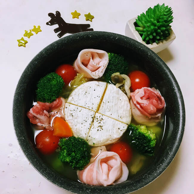 クリスマスパーティーにおすすめ とろーり まるごとチーズ鍋のレシピ 18年11月22日 エキサイトニュース