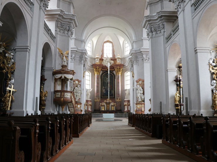 チェコ リトミシュル聖十字架発見教会 屋上から見る世界遺産リトミシュル城 2017年6月13日 エキサイトニュース