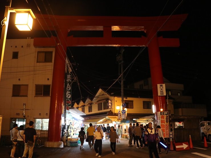 岐阜県海津市 お千代保稲荷神社 おちょぼ稲荷 で毎月末に開催される夜通しの縁日 月並祭 に行ってみよう 17年6月21日 エキサイトニュース