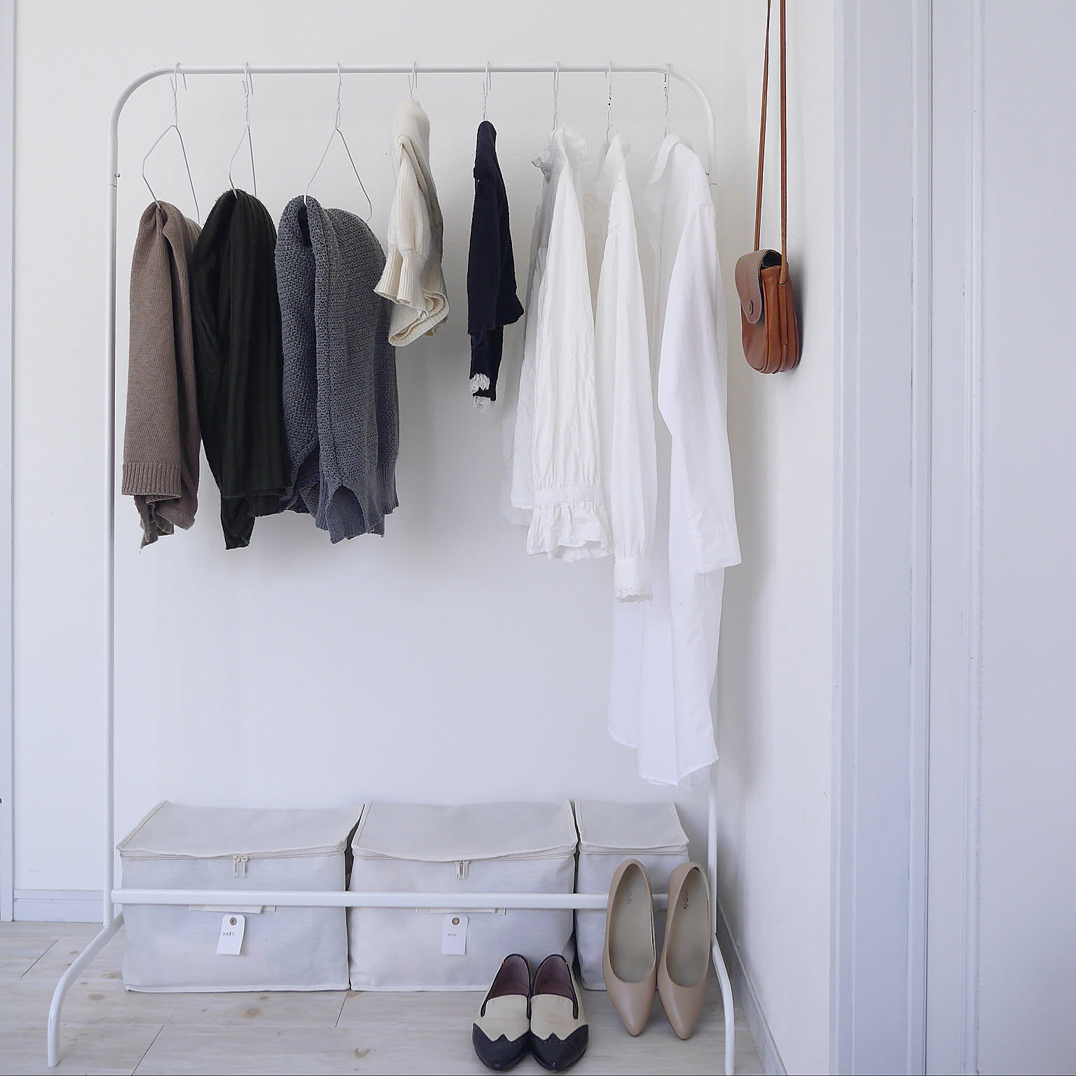 スタイリッシュでリーズナブル☆イケアのハンガーラックMULIGの魅力