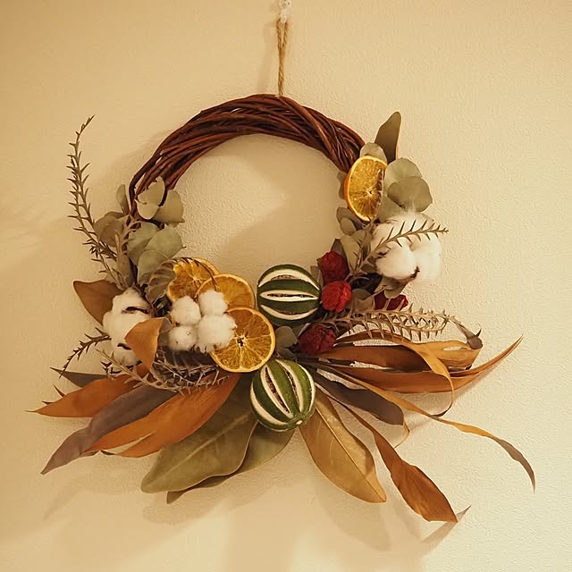 手作りのリースでおうち時間を楽しむ♡壁を彩るアイディア7選 (2025年