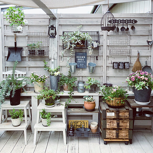 屋外もすっきりと片付く♪ベランダ・お庭の収納アイディア10選 (2023年 ...