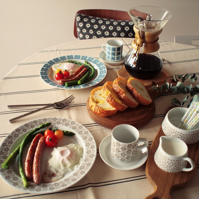 食卓がだんぜん華やぐ♪北欧食器のテーブルコーディネート (2017年11月