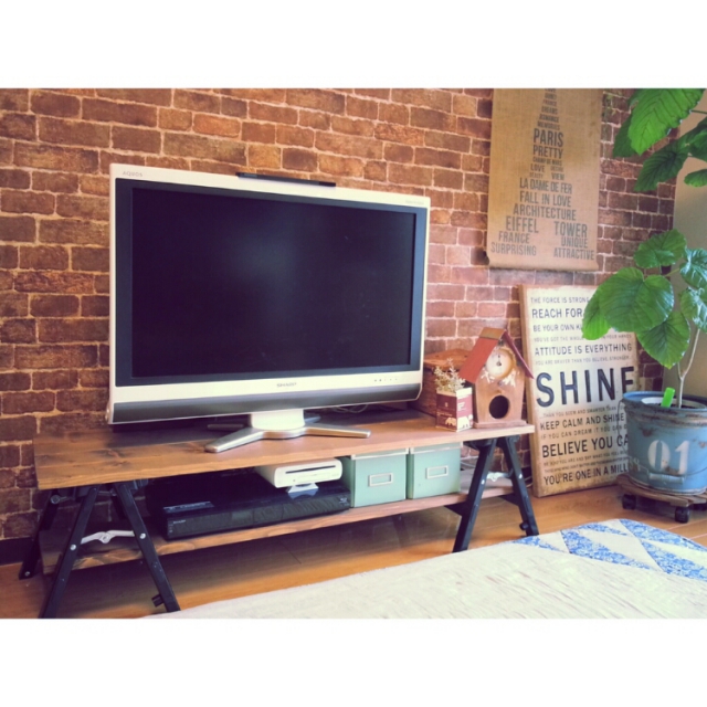 ナチュラルなリビングにマッチ テレビボードのdiy実例 18年8月13日 エキサイトニュース