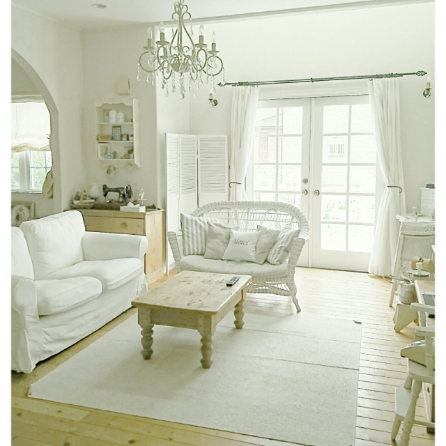 mamita白　ホワイト　ビンテージ　おしゃれ　インテリア　モダン ExnewsRoomclip_58937_86b9_1.jpg