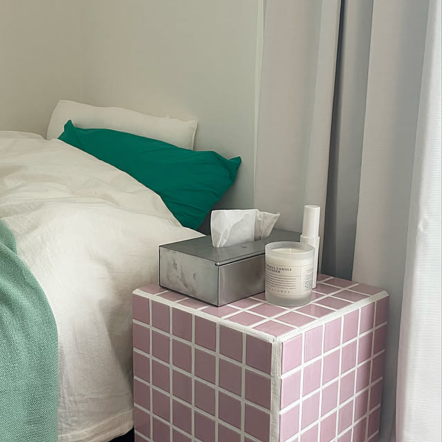 韓国インテリア好きさん必見！お部屋のアクセントになるタイルテーブル