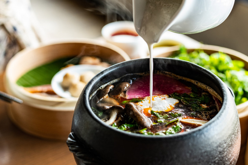 恵比寿のタイレストラン ロングレインで 3回の 味変 ができるトムヤムスープの鍋が今年も登場 19年11月13日 エキサイトニュース