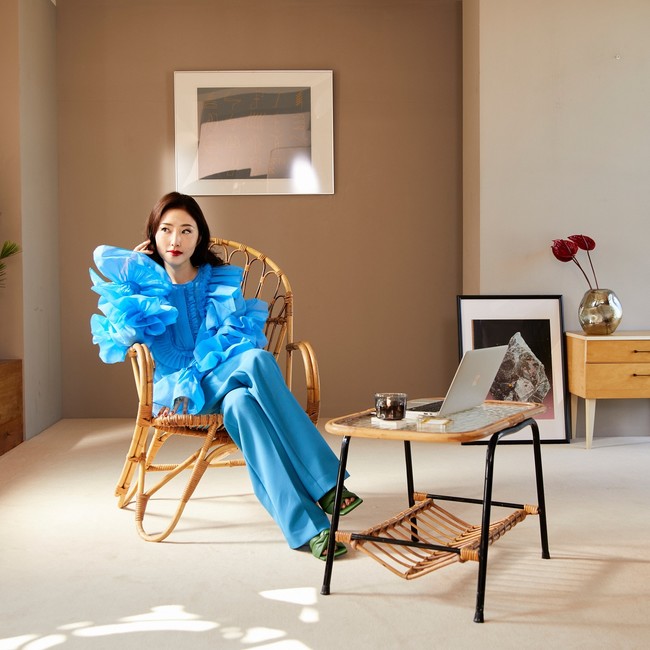 MEGUMIと金子ノブアキが着こなす「H&M Studio AW20」の日本限定  