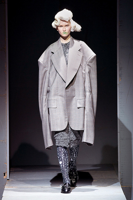 川久保玲とコムデギャルソンとHelmut Newtonコラボカ－ド Fashion_headline_5734_1.jpg