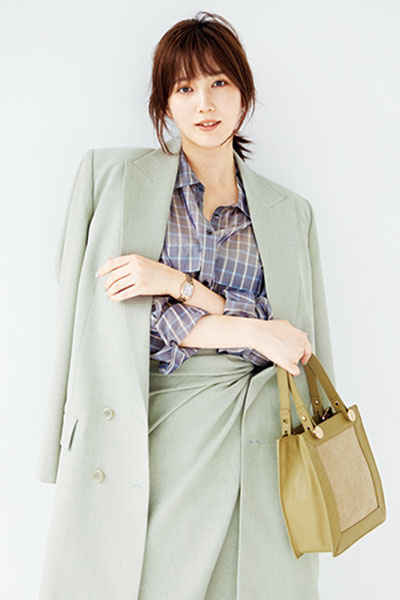 本田翼が初秋の通勤ワンピ セットアップを披露 緊急入院やゲーム三昧なおうち時間についてインタビュー ローリエプレス