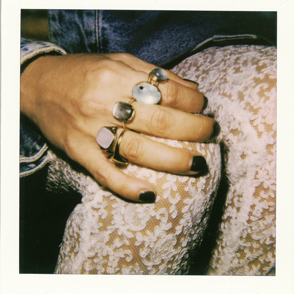 梨花の新連載がスタート レースパンツとスカーフを使った 梨花流着まわしコーデをチェック ローリエプレス