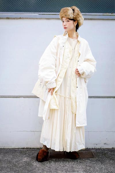 モデル 武居詩織の私服コーデ 冬に惹かれる色や小物は レイヤードの着こなしを拝見 ローリエプレス