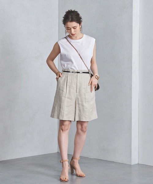 大人のショートパンツは麻ブレンドがベスト ナチュラルな風合いを満喫するコーデをご紹介 ローリエプレス