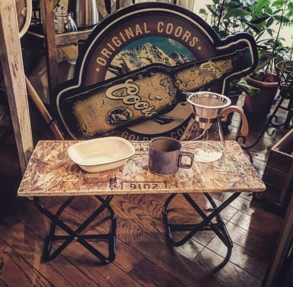 キャンドゥ セリア グッズを活用 手軽に作れて使い勝手抜群のミニテーブル ローリエプレス