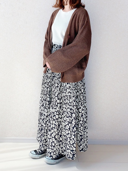 しまむら のロングスカートが大人可愛い テイスト 柄別に見る春爛漫コーデ ローリエプレス