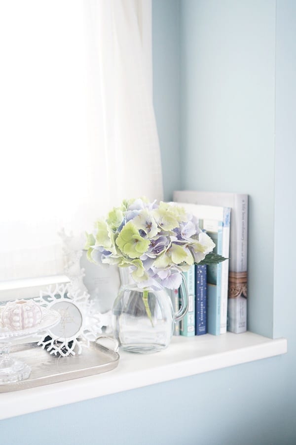 連載 ダイソー の花瓶で梅雨を楽しもう 紫陽花のオシャレな飾り方をご紹介 ローリエプレス 連載 ダイソー の花瓶で梅雨を楽しもう 紫陽花のオシャレな飾り方をご紹介 ローリエプレス