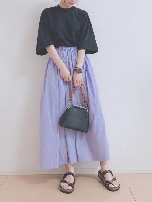 今売れてるのはコレ ユニクロ のオーバーサイズスクエアtをコーデに取り入れよう ローリエプレス