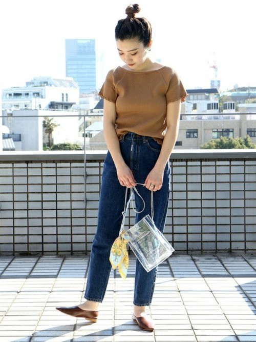 地味なんて言わせない お洒落さんのベージュtシャツコーデ選 ローリエプレス