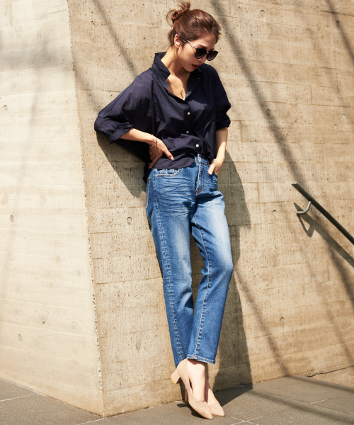 夏の終わりもまだまだ楽しむ 風を感じるゆるふわコーデが今の気分 ローリエプレス