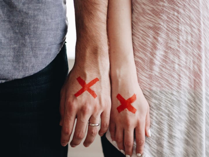 彼女持ちの男性を好きになった 振り向かせる方法を知って辛い片思いを卒業 ローリエプレス