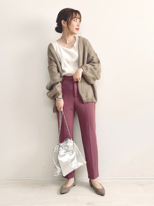 注目の Gu ユニクロ テーパードパンツ きれいめアイテムで簡単 高見えコーデ ローリエプレス