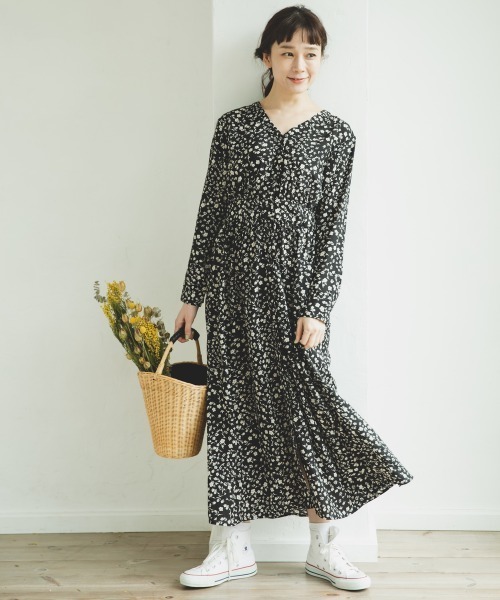 チェック柄or花柄 春に着たいのはどっち 大人の着こなしをチェック ローリエプレス